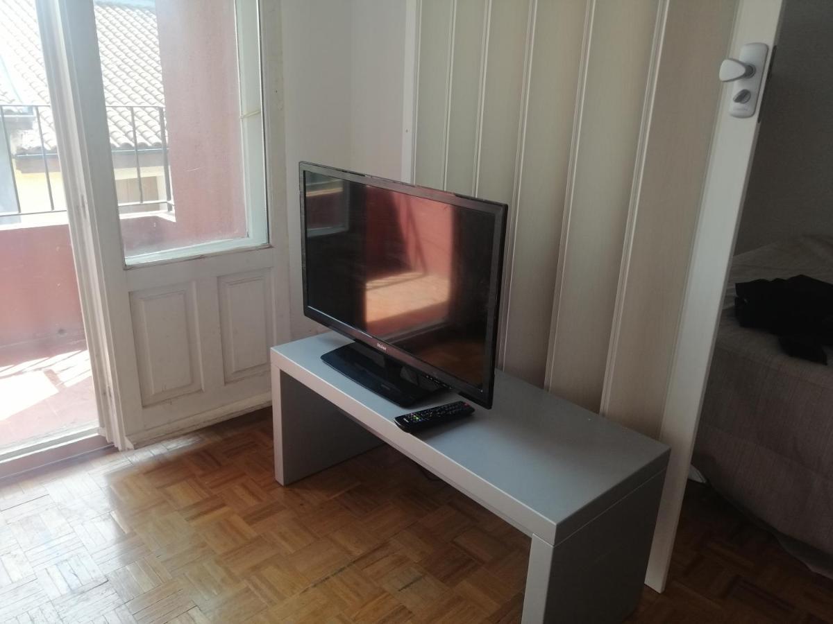 Luminoso, Centrico Y Silencioso Apartamento Jaca Exterior foto