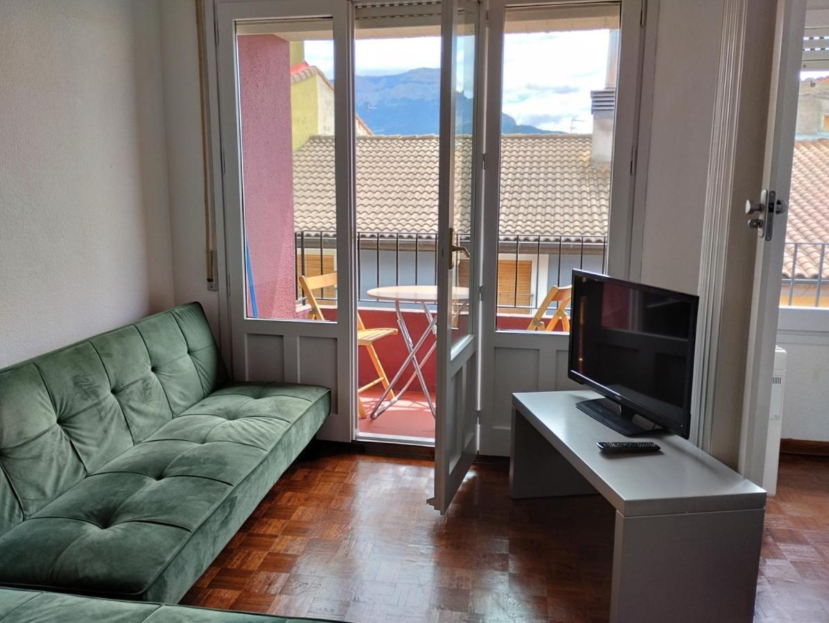 Luminoso, Centrico Y Silencioso Apartamento Jaca Exterior foto